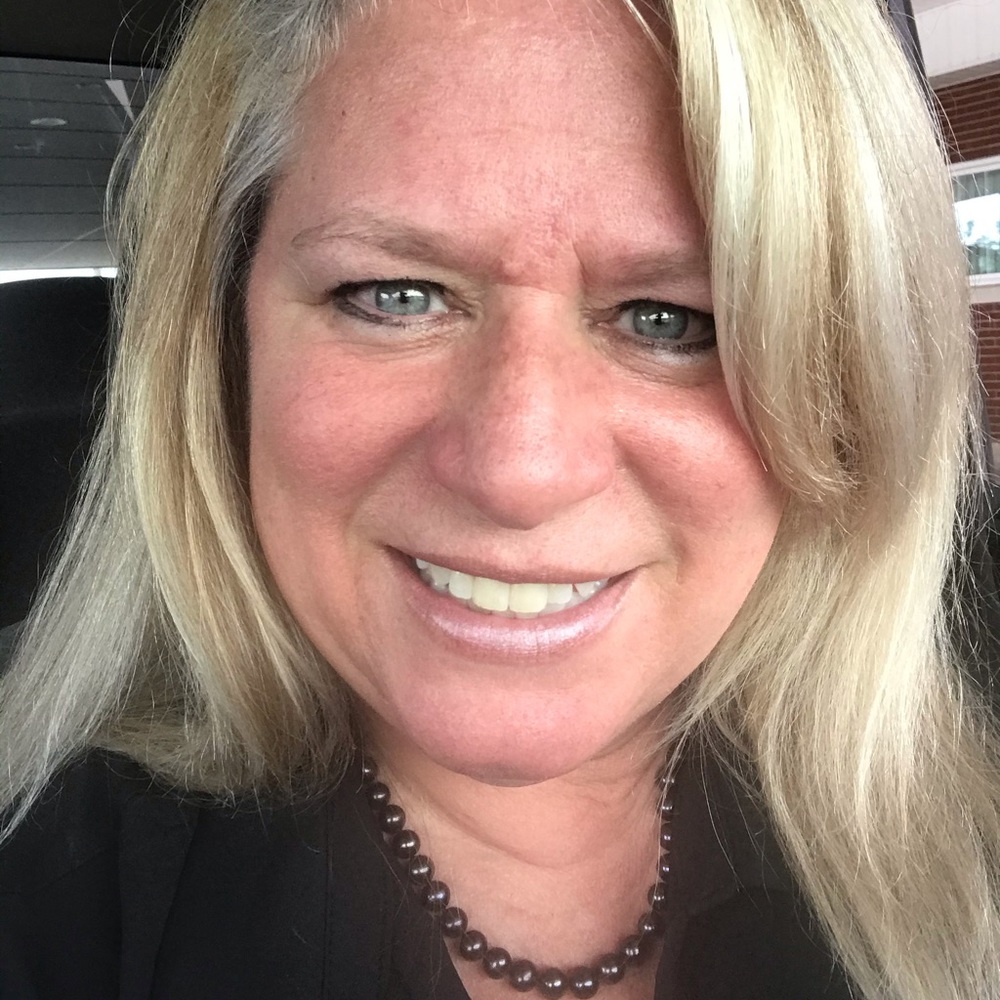 Meet your Posher, Suzanne